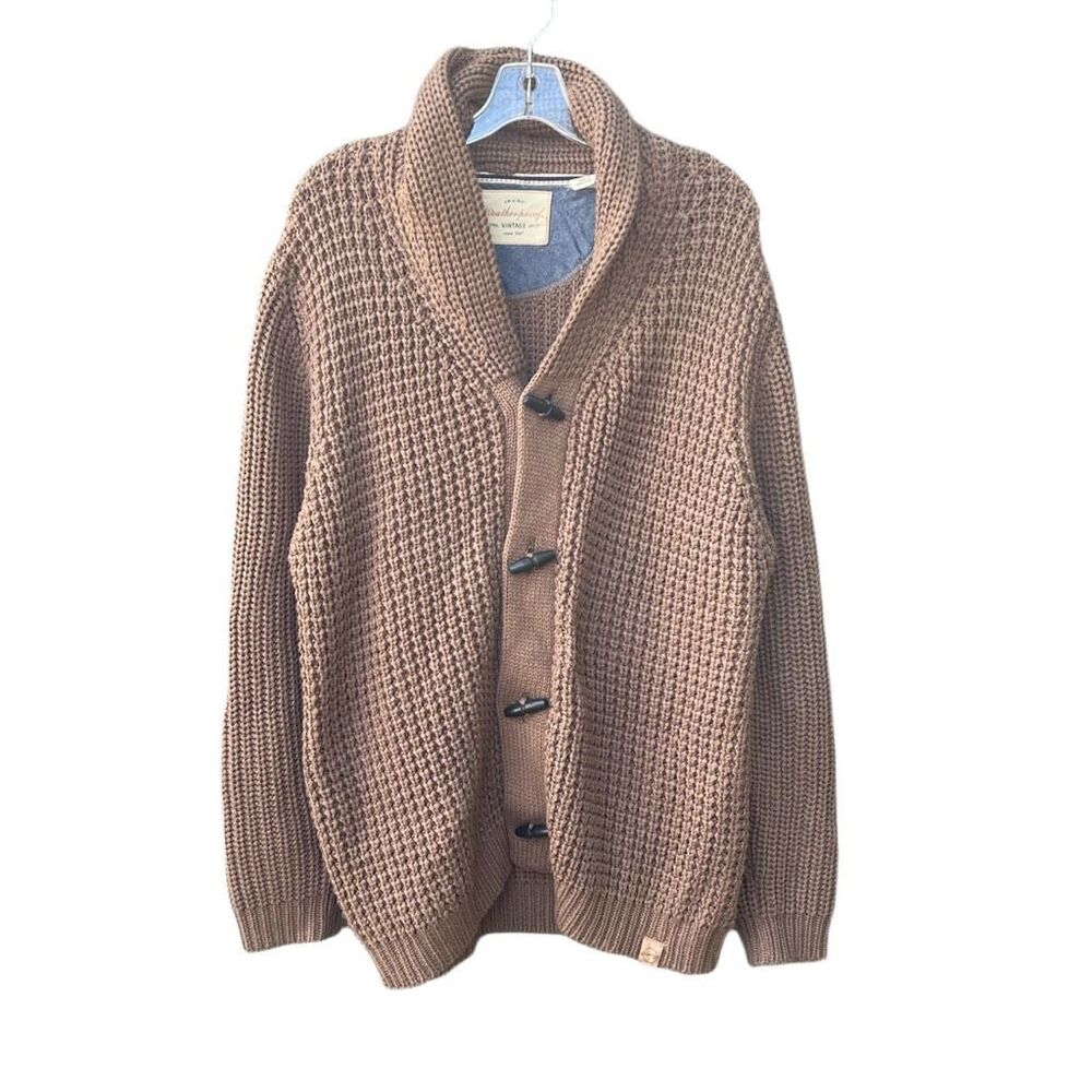 Weatherproof vintage men’s size L taupe toggle button cardigan.